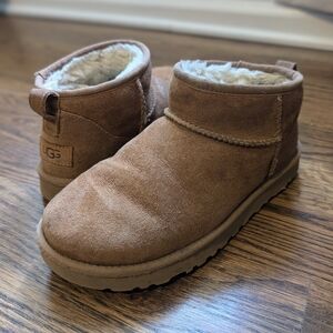 UGG Ultra Mini Classic Boot | Chestnut | Size 7 | Good pre-owned condition